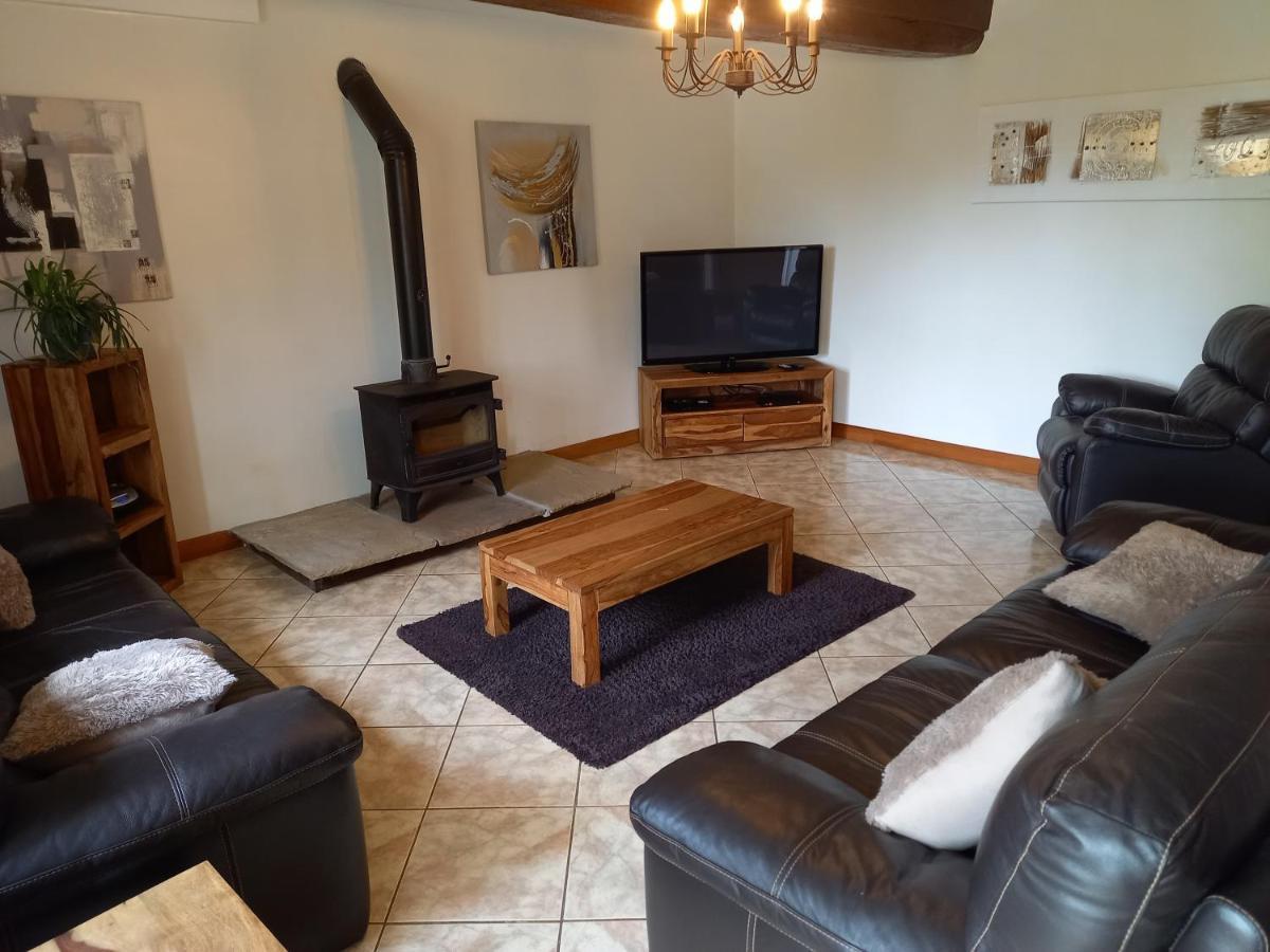 La Gasteboisiere With Swimming Pool And Games Room Le Mesnil-Adelee Bagian luar foto