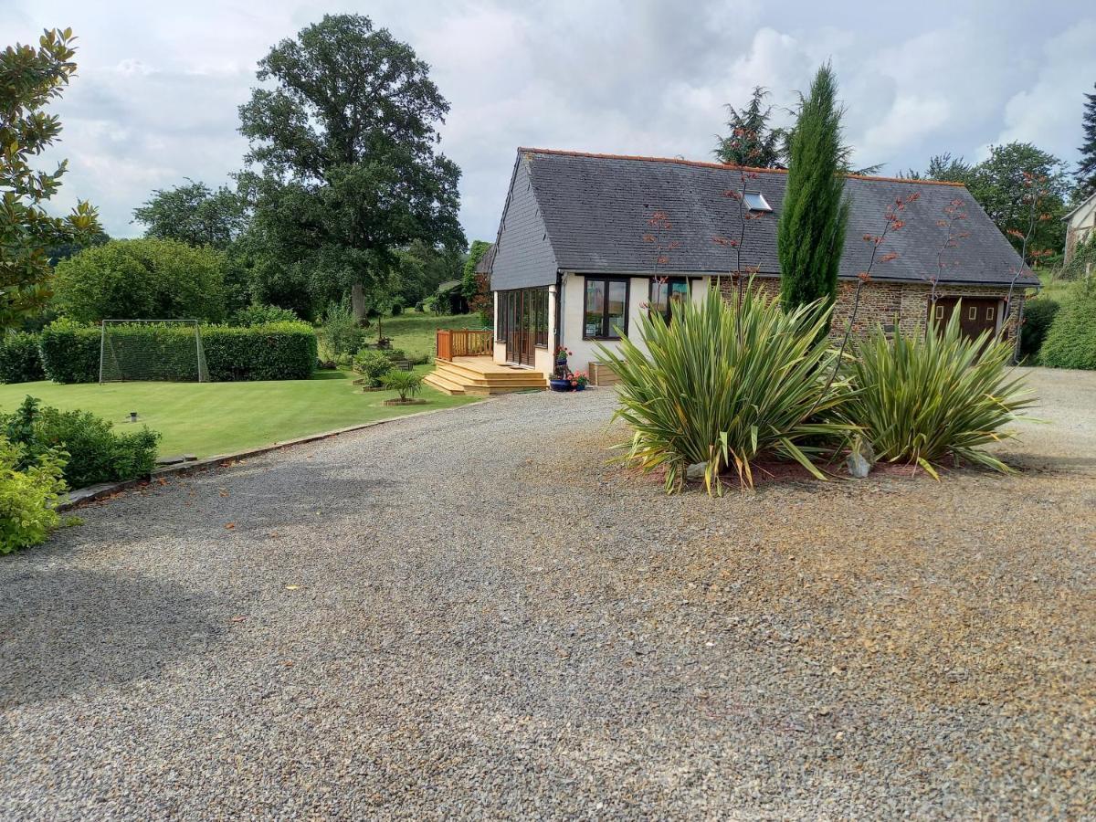 La Gasteboisiere With Swimming Pool And Games Room Le Mesnil-Adelee Bagian luar foto