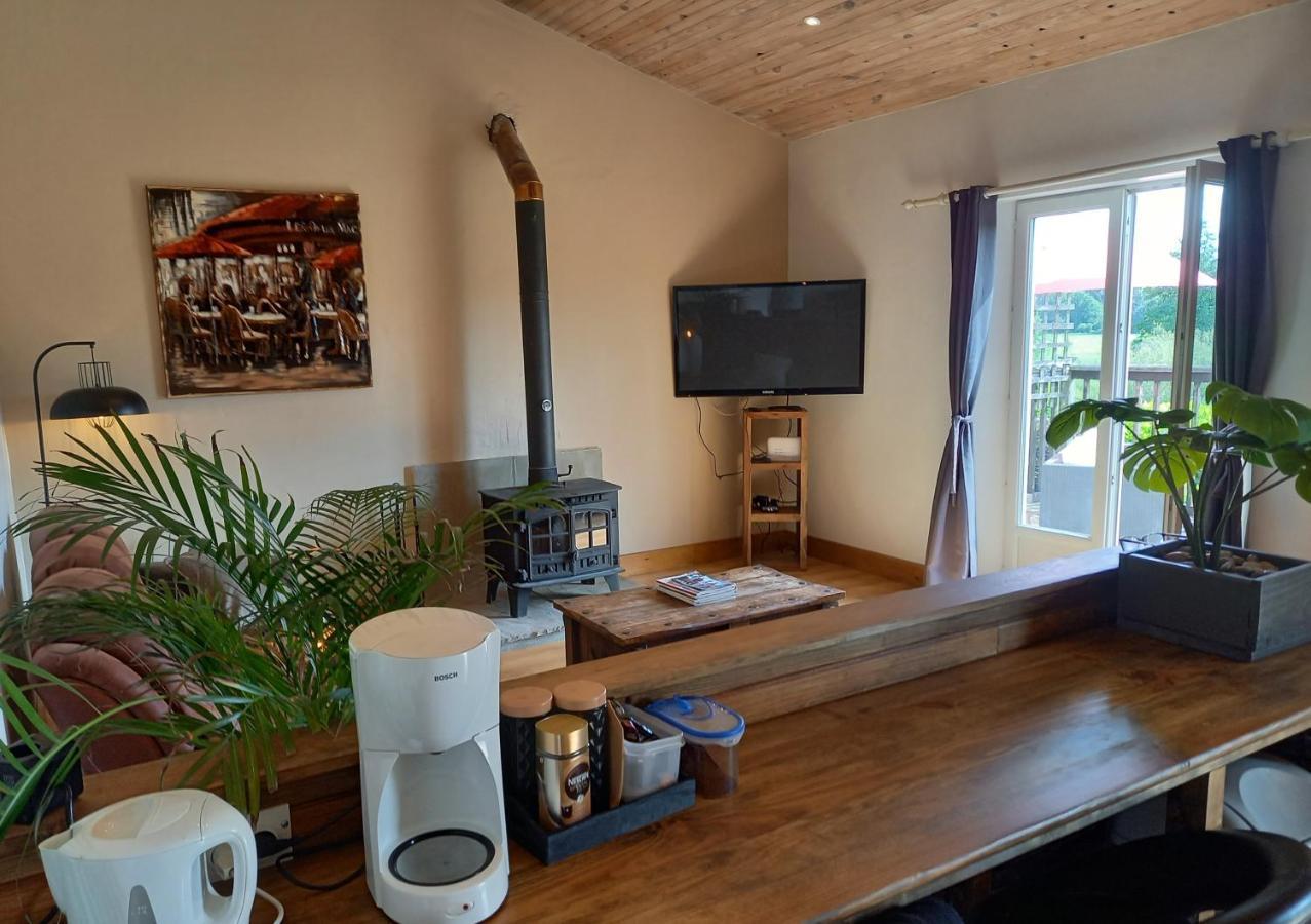 La Gasteboisiere With Swimming Pool And Games Room Le Mesnil-Adelee Bagian luar foto